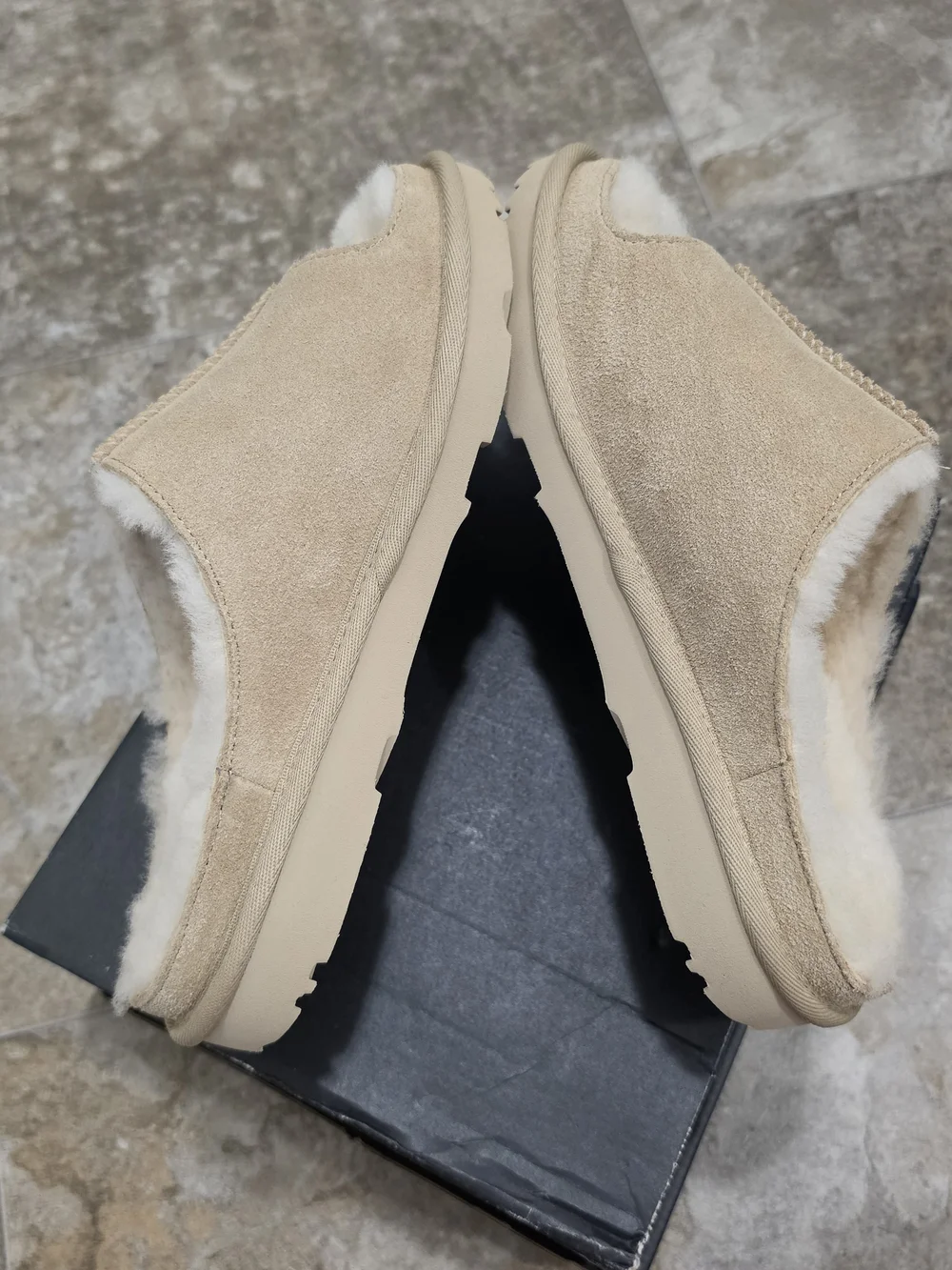 UGG Greenport Slide Sandal / Youth Size 6 - Fits Women's Size 7.5-8